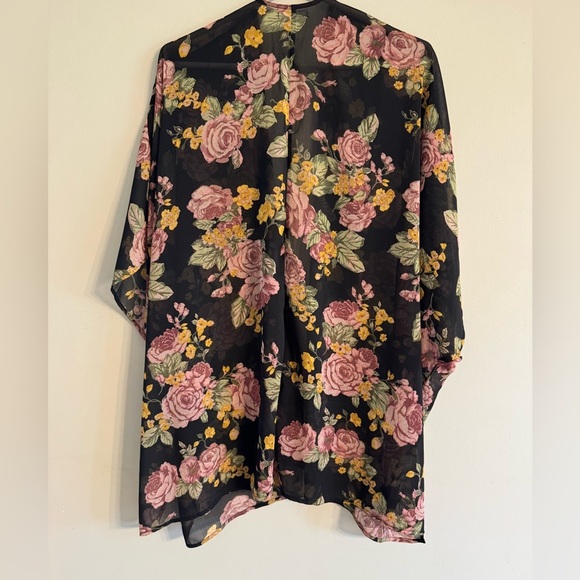 2/$10 Floral Sheer Kimono - Picture 5 of 5